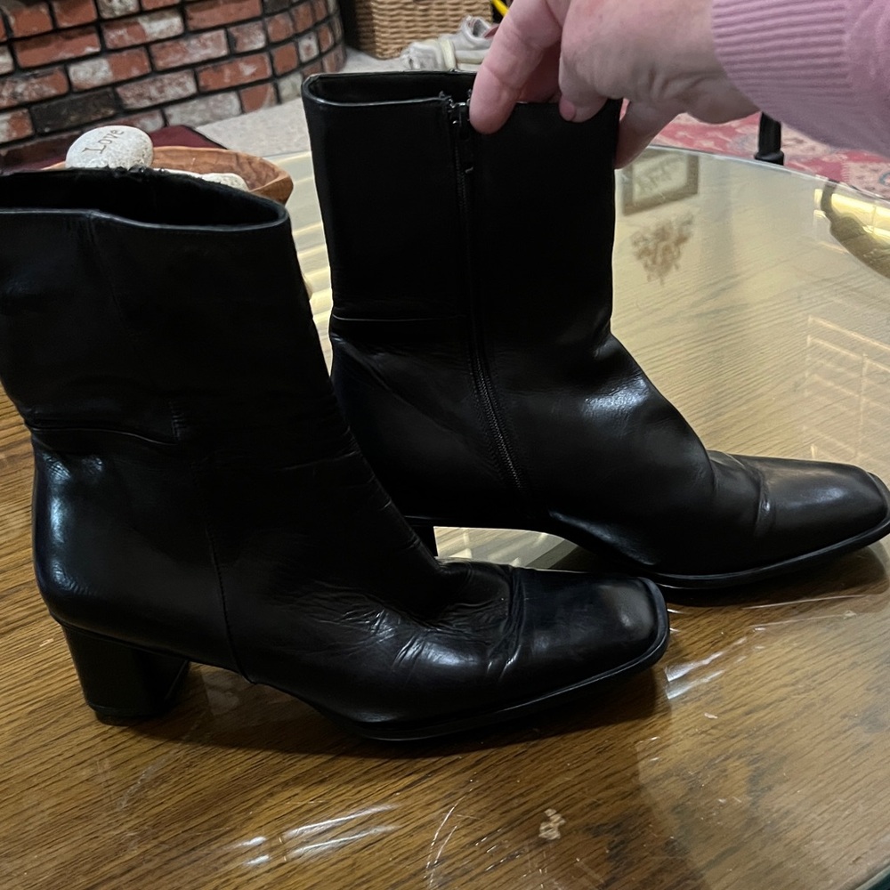 Classique Entier Black Heeled Boots